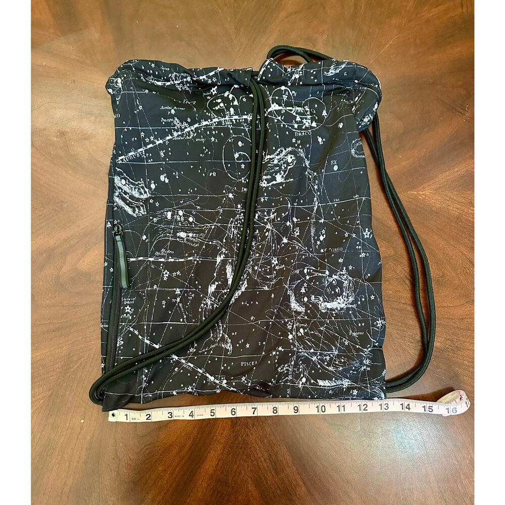 NWOT GapFit Drawstring bag - Picture 7 of 7